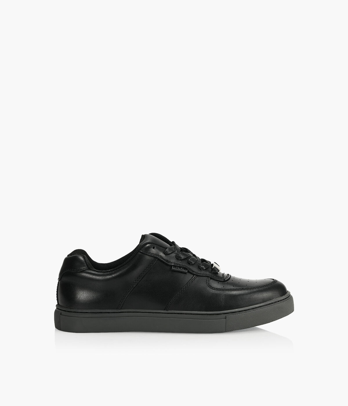 School shoes discount boys size 7