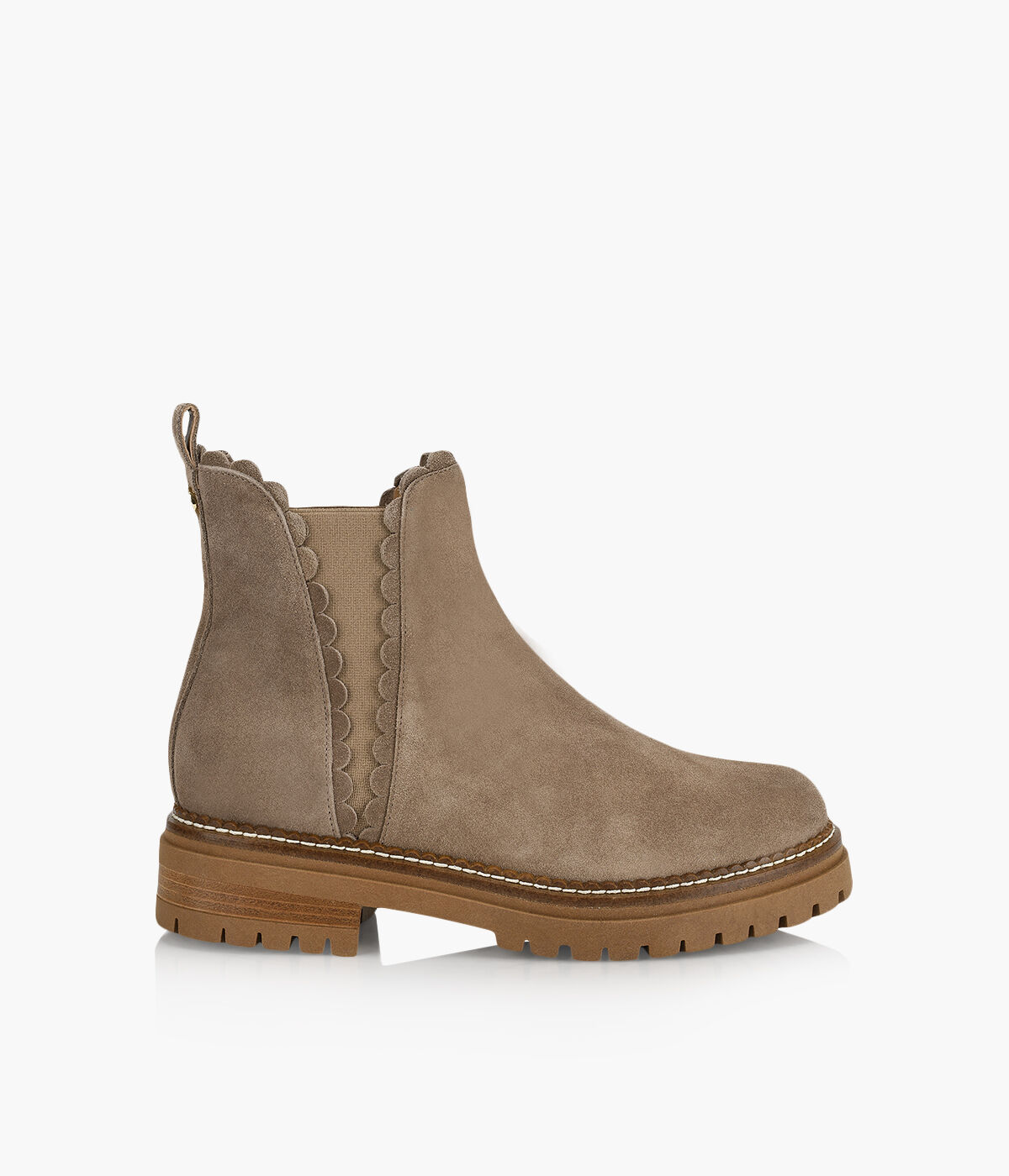 Brown chelsea deals boots sale