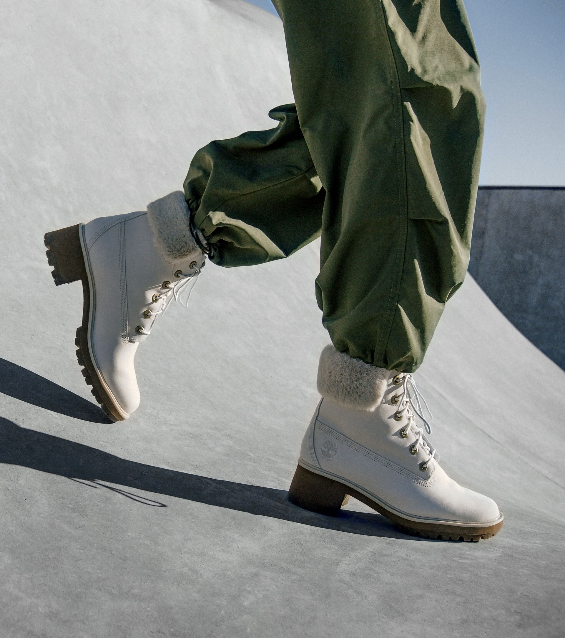 TIMBERLAND KINSLEY 6 INCH BOOT WITH FUR - White Nubuck | Browns Shoes