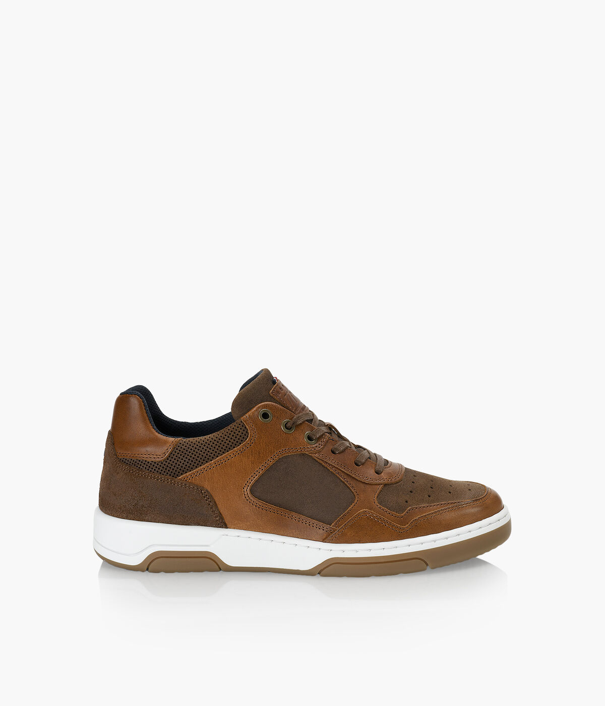 Browns shoes sale store